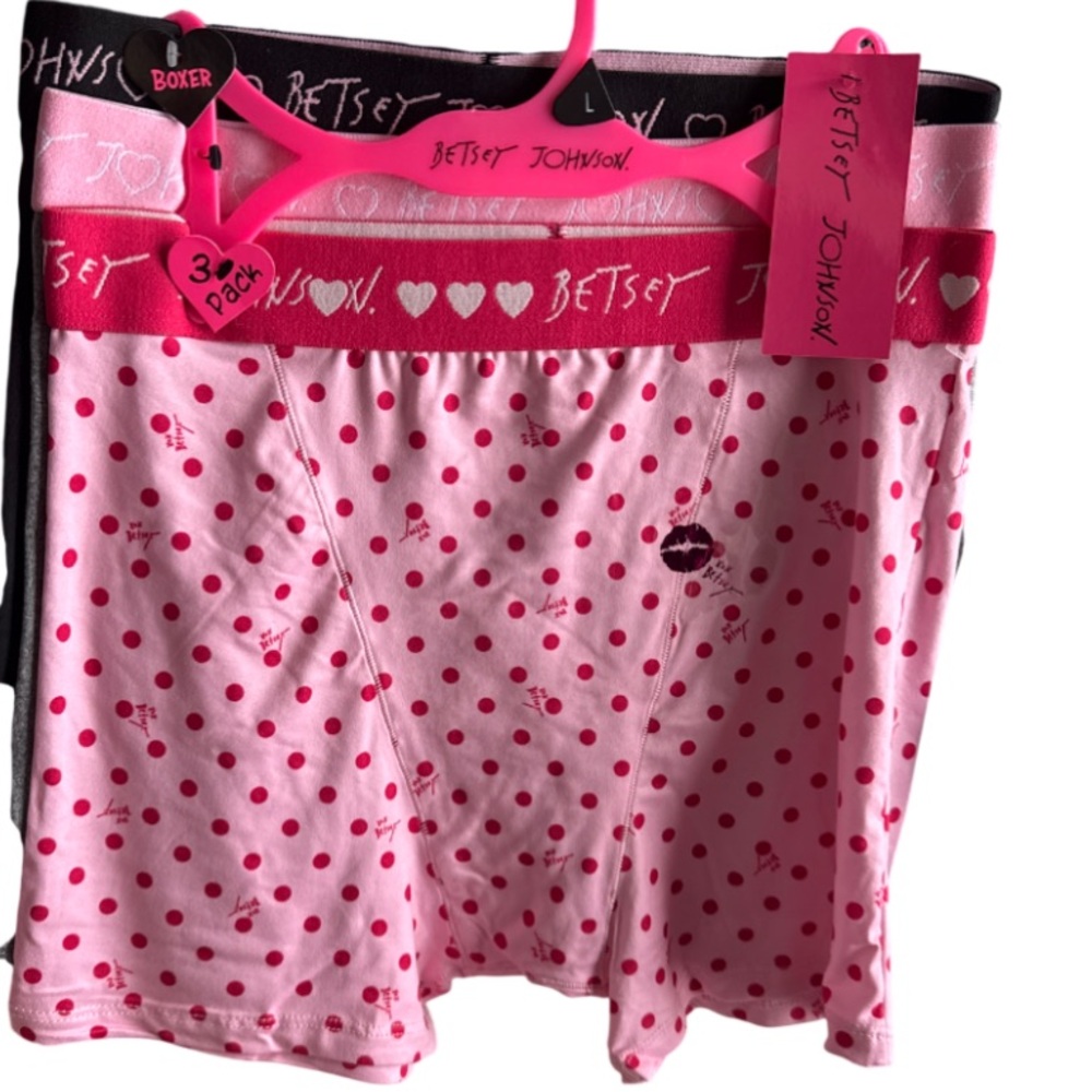NWT Betsey Johnson Pink Gray & Black Heart Ladies Boxers Set 3ct